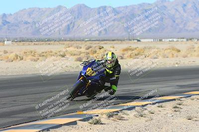 media/Jan-10-2025-CVMA Friday Practice (Fri) [[489e0da257]]/Group 4 and Trackday/Session 2 (Turn 4 Inside)/